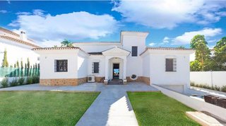 Chalet en alquiler en Los Naranjos - Las Brisas en Marbella