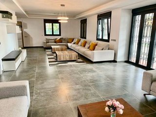 Chalet en alquiler en Los Naranjos - Las Brisas en Marbella