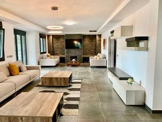 Chalet en alquiler en Los Naranjos - Las Brisas en Marbella