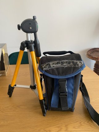 Nikon D3000 Kit 2 Lentes + Trípode + Funda