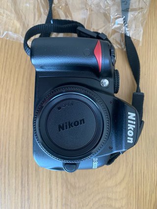 Nikon D3000 Kit 2 Lentes + Trípode + Funda