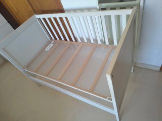 Cuna colecho Ikea Sundvik con colchón incluido