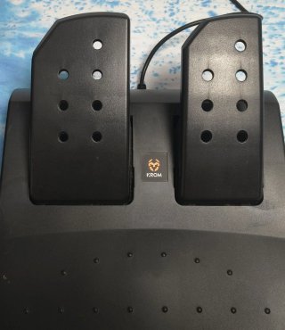 Volante Krom K-Wheel Multiplataforma