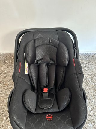 Silla de coche para bebé negra