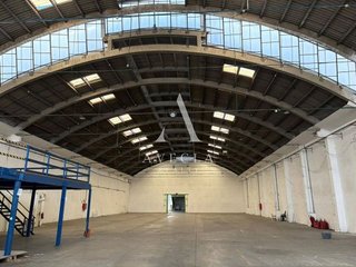 Nave industrial en alquiler en Almeda - El Corte Inglés en Cornellà de Llobregat