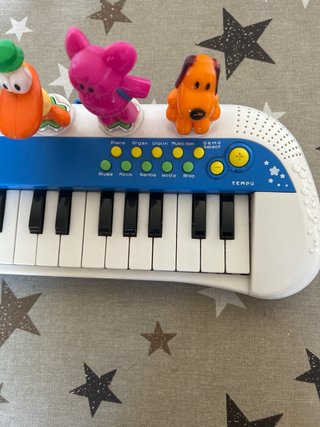 Teclado Pocoyó con figuras
