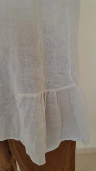 Set lino: blusa bianca + pantaloni marroni