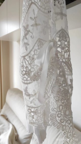 Blusa Eclipse bianca con maniche in pizzo