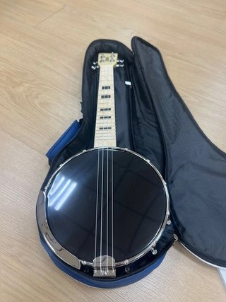 Concert Banjo Ukulele Manoa - Cuerpo abierto