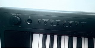 Piano Yamaha Piaggero NP-31