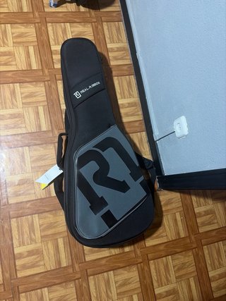 Guitarra Acústica con funda