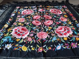 Mantón Manila Antiguo Negro flores Seda 160x160
