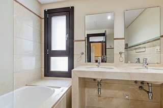 Casa adosada en venta en Benahavís en Benahavís