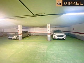 Garaje en venta en Ensanche - Sar en Santiago de Compostela