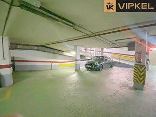 Garaje en venta en Ensanche - Sar en Santiago de Compostela