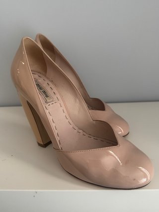 Scarpe Miu Miu Beige e Oro con Tacco