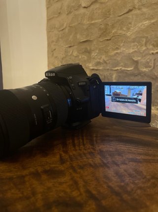 Cámara Nikon D5500 Reflex pantalla táctil abatible