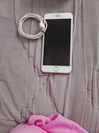 iPhone Rosa 7 plus precio negociable