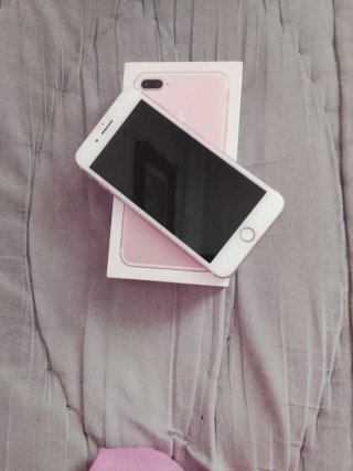 iPhone Rosa 7 plus precio negociable