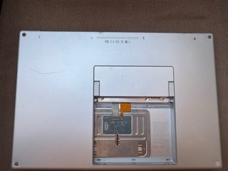 MacBook Pro 17 2007 A1229 Solo per Ricambi Non Funzionante