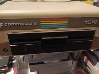 Disquetera Commodore 1541 para C64