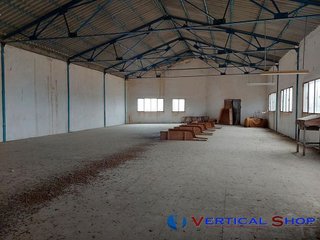 Nave industrial en venta en Caudete