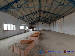 Nave industrial en venta en Caudete