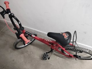 Bicicleta infantil Btwin roja
