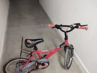 Bicicleta infantil Btwin roja