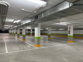Garaje en venta en Residencia - Abella en Lugo