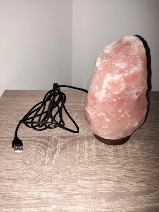 Lámpara de sal natural piedra y madera