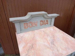 Mesitas de noche infantiles Bon Dia y Bona Nit