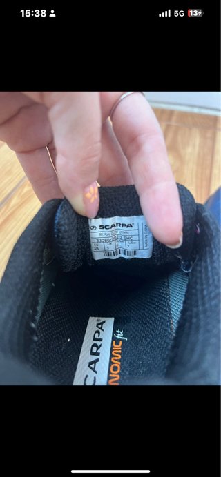 Zapatillas deportivas montaña azul y rosa