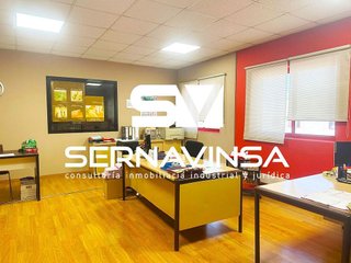 Local comercial en venta en Sant Esteve Sesrovires
