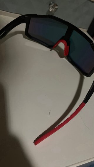Occhiali da sole sportivi