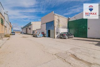 Nave industrial en venta en Pinos Puente
