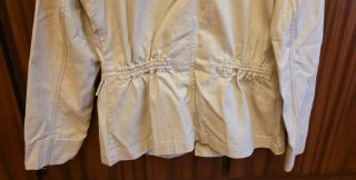 Chaqueta sahariana de mujer  beige. Marca Trucco.T