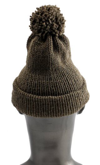 Gorro de lana merino tejido a mano