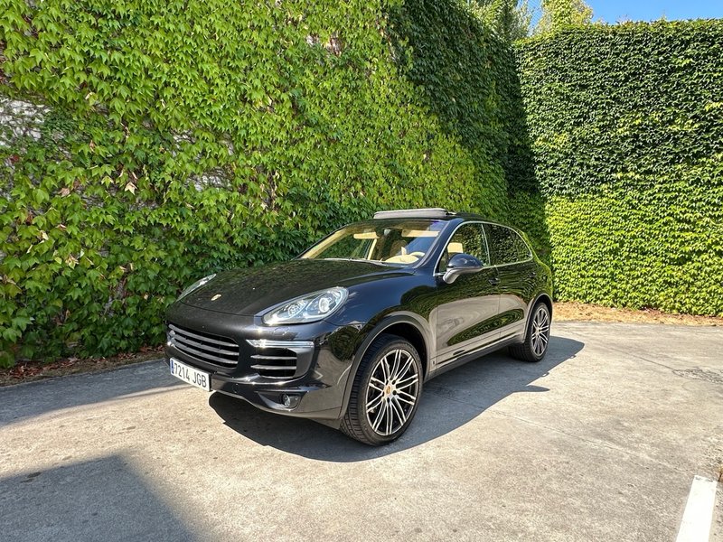 Porsche Cayenne 2015 - foto 1
