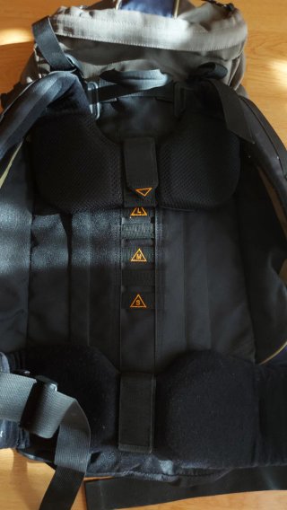 Mochila senderismo Quechua 45L Junior