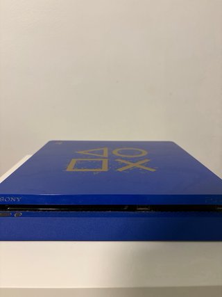 PS4 Slim 500GB Days of Play + 2 Mandos