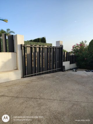 Reformas y carpintería metálica.