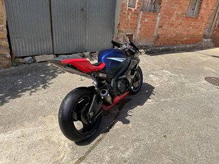 Moto de Circuito Suzuki GSXR1000 K6