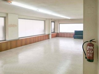 Local comercial en alquiler en Instituts - Universitat en Lleida