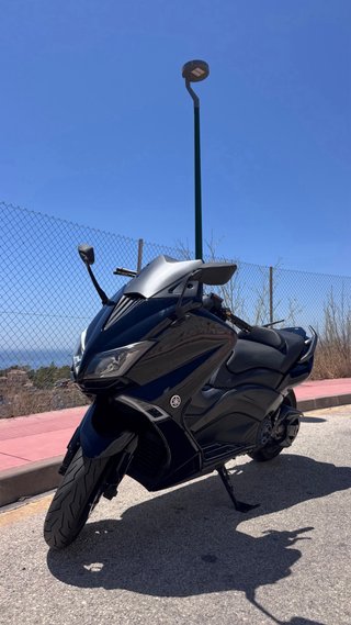 Yamaha Tmax 530 Negra