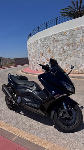 Yamaha Tmax 530 Negra