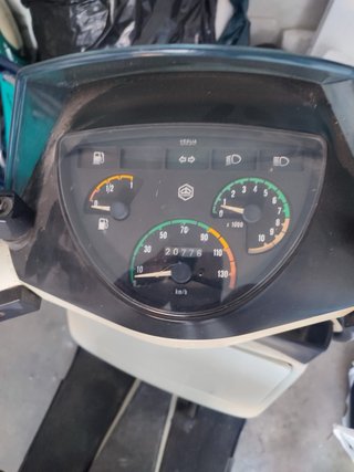 Vespa TX200 Beige Scooter