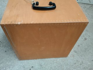 Caja de madera para microscopio