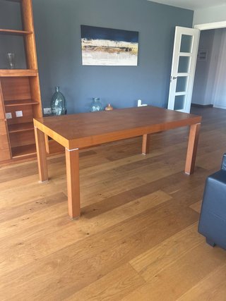 Mesa de comedor extensible de madera