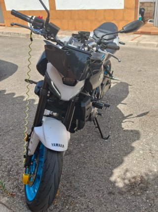 Yamaha MT-07 Naked Azul/Plata (MODELO ACTUAL)